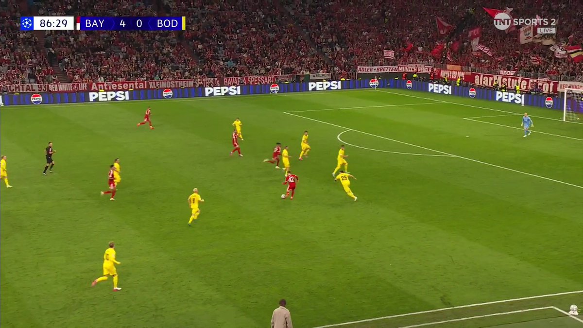 Michael Olise is brought down whilst through on goal and Bodø/Glimt are reduced to 10 🫠 📺 Watch now on TNT Sports & HBO Max