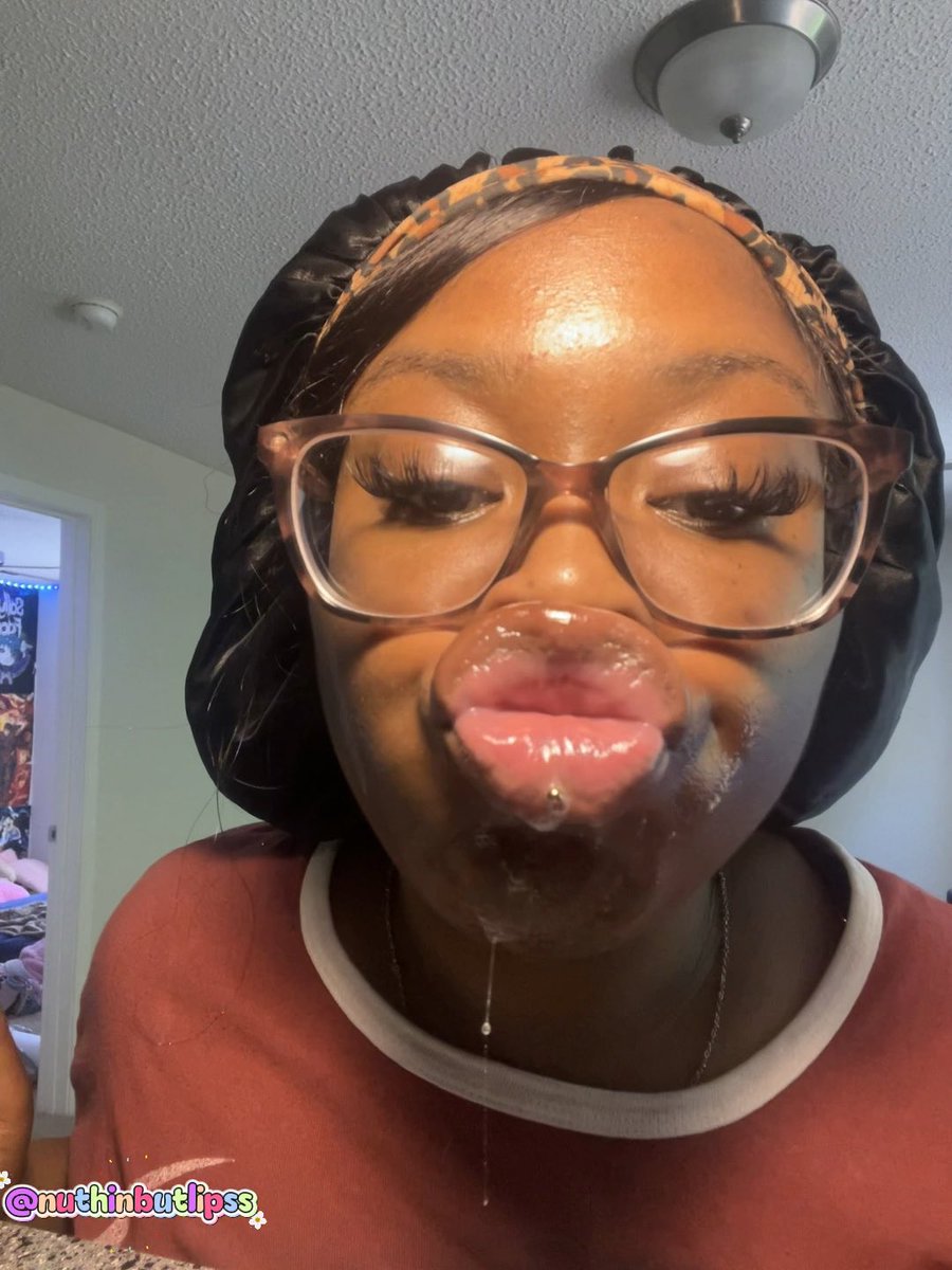 Let’s play a game where I spit all on ya pipe and u lose count of how many of ur nuts I swallow. Can a nutty princess drain ur backed up gooner nuts 🤓🥜😵💫 #Dsl #sloppy #blowjob #ebony #goon #nutty #joi #spit