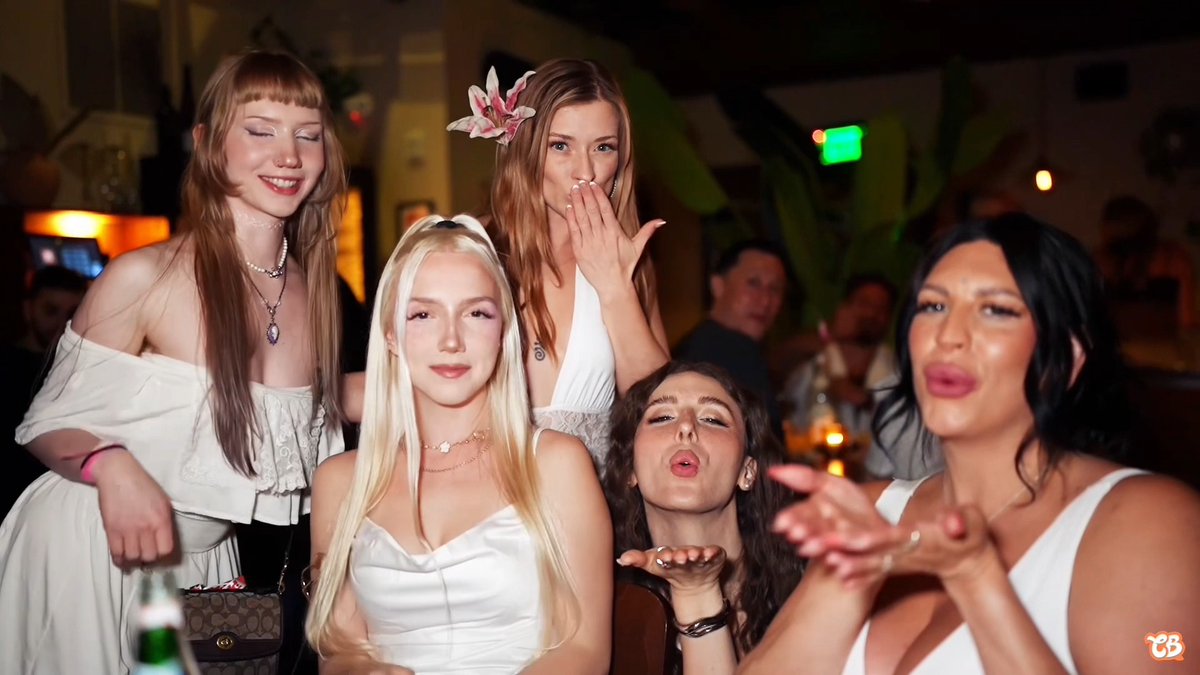 Another XBIZ Miami in the books, made even better by the people who make up our community. 🧡 There’s nothing like getting the Chaturbate community all together in one place. Until next time, Miami. 🌴