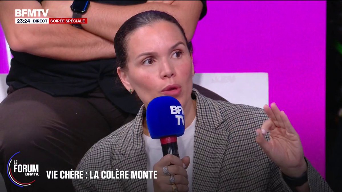 Linda, cheffe d'entreprise: "Je me pose la question d'un deuxième enfant parce que je ne suis pas en capacité d'assumer un deuxième enfant en France aujourd'hui" #ForumBFMTV