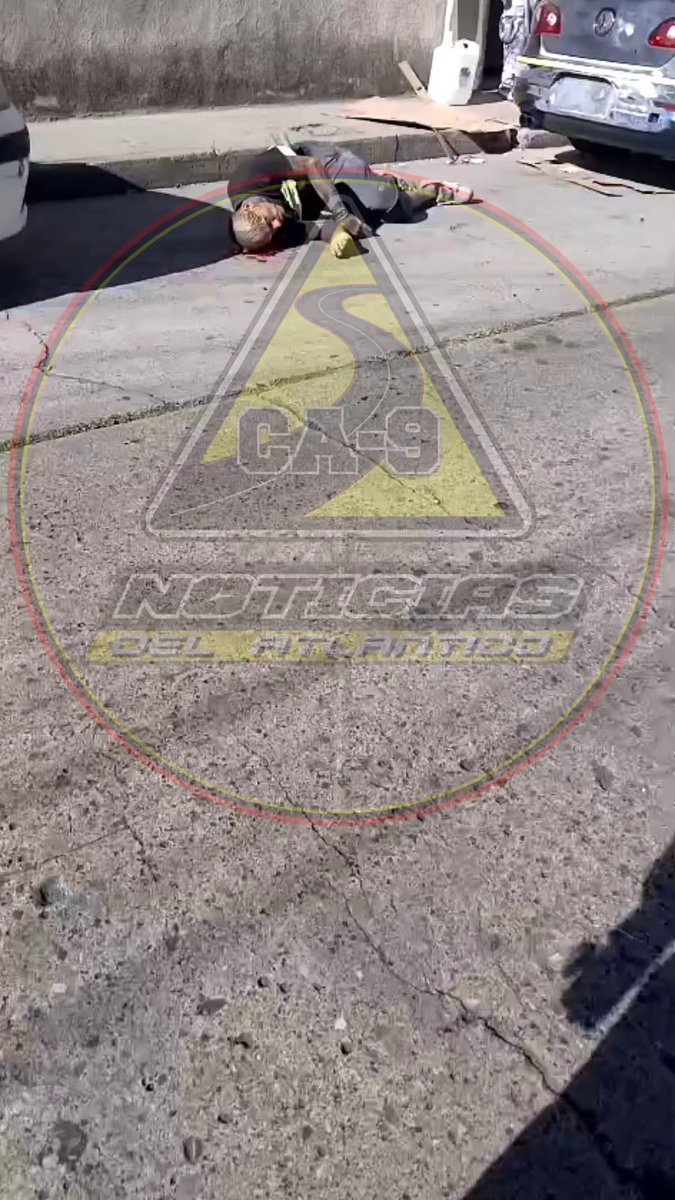 🔴#URGENTE | 💥#AtaqueArmado deja un hombre faIIecido en 15 calle entre 10 y 11 avenida de la #Zona1, segur información laboraba en un taller, en espera de autoridades. #Guatemala #ViolenciaGT