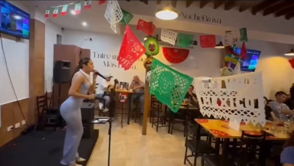 Da gusto ver cuando cantan con tanto sentimiento 🥹