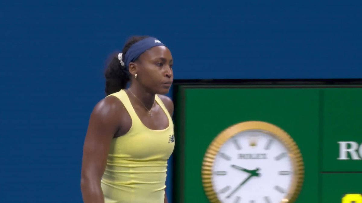 Advantage ▶️ Coco Gauff snaps up the first set 6-3.