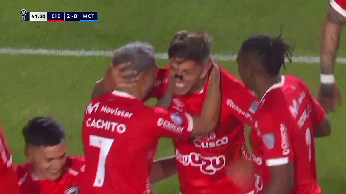 AMONDARAIN SE ANIMÓ Y PUSO EL 2-0 El uruguayo vio el espacio y remató al arco desde media distancia para agrandar la victoria parcial. CONMEBOL #Sudamericana