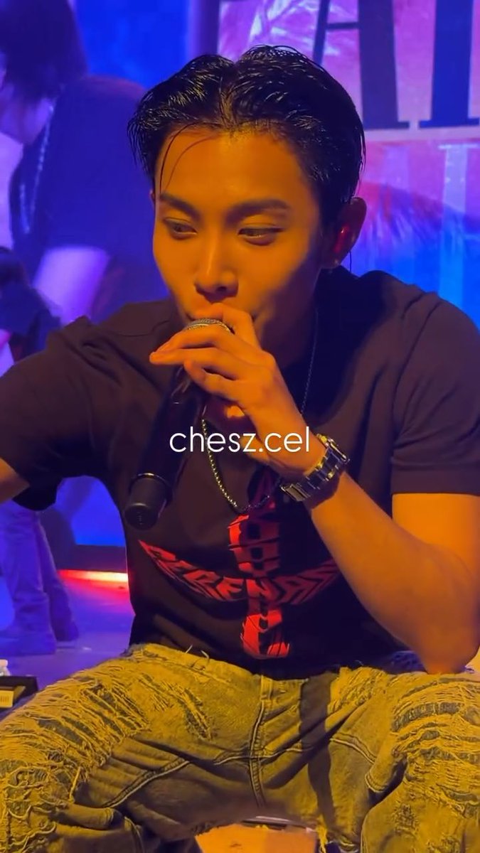 260910 Serenades & Body Rolls in Washington, DC The king of fanservice back at it again🧍🏻♀️ #률 #RYUL #롱샷 #LNGSHOT