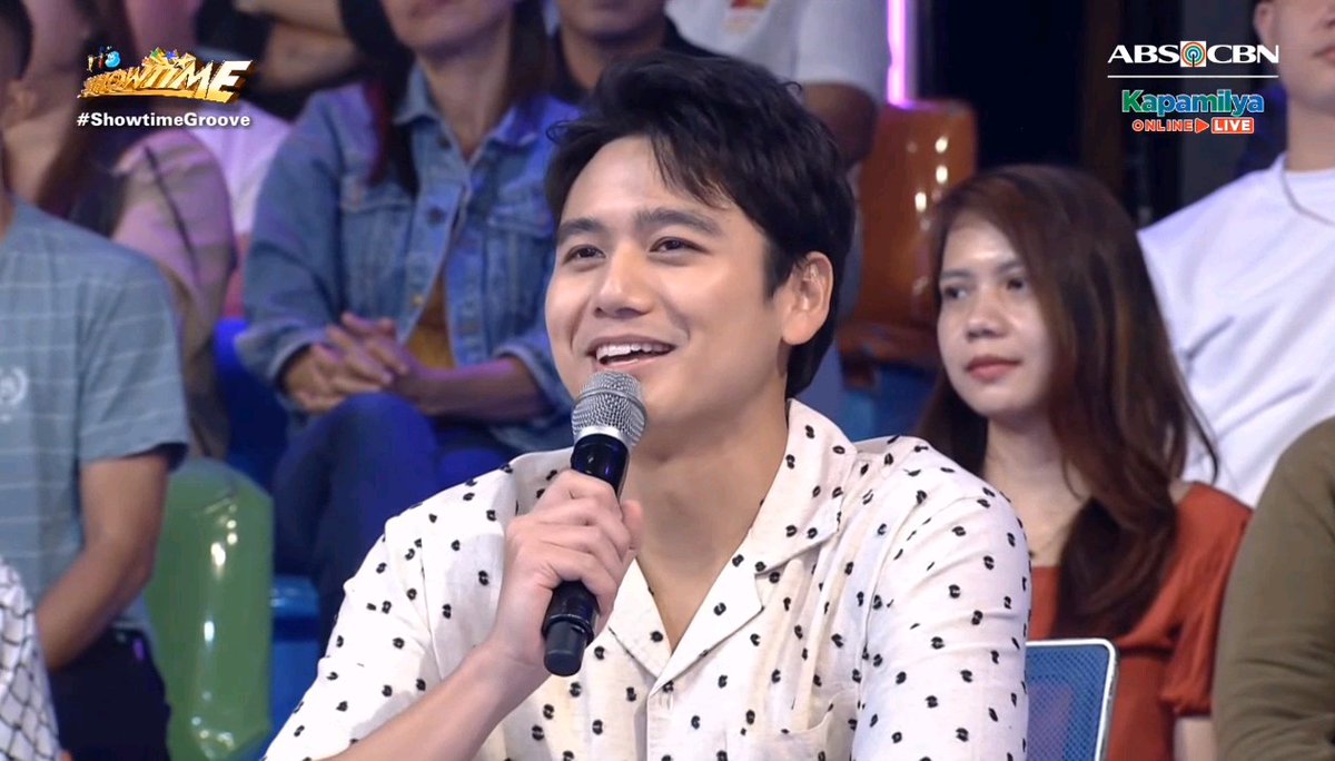 nasa showtime pala si pogi. nanggugulat ka naman River #ShowtimeGroove #RiverJoseph | River Joseph