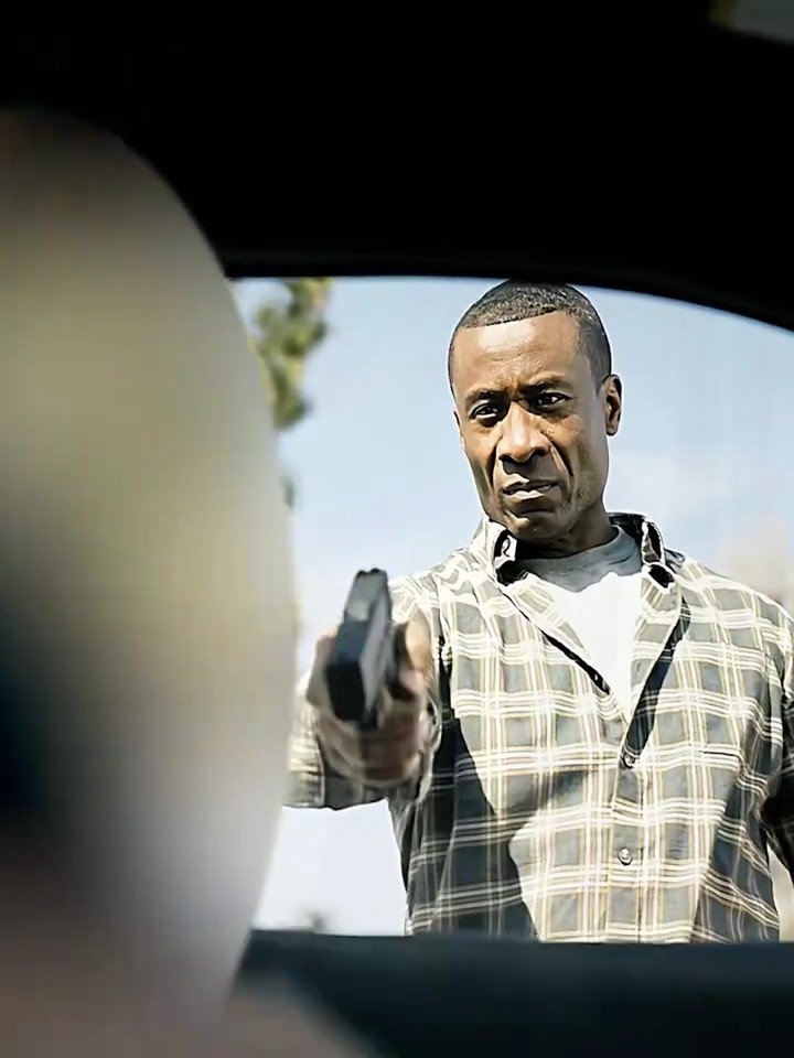 a retired Army soldier named Mike loses his innocent daughter to a stray bullet during a street gang fight, his whole world is destroyed.