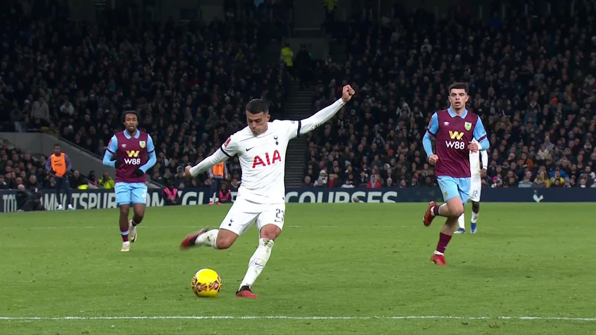 Pedro Porro, Burnley kalesine füzeyi yolluyor. 🤩 🚀
