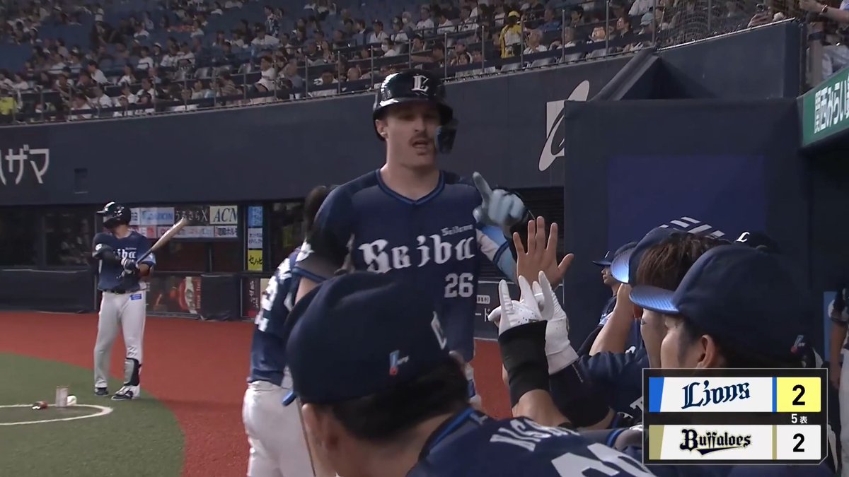 打った瞬間それとわかる #ネビン 選手のホームラン! 2日連続の一発で、すぐさま試合を振り出しに戻します! #seibulions #打破