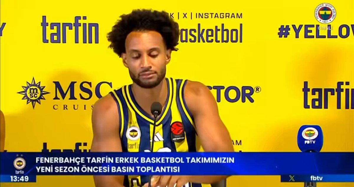 🟡🔵 “MELLİ VE BEN..” Saras’la seni nasıl kullanacağına dair konuştunuz mu ? Braxton Key: “Kesinlikle. Kısaları da savunabiliyorum, takımın bunu bekleyeceğini biliyorum. Hücumda geçiş hücumlarında etkili olmaya çalışacağım. Melli ile birlikte adam değişme savunması yapacağız.”