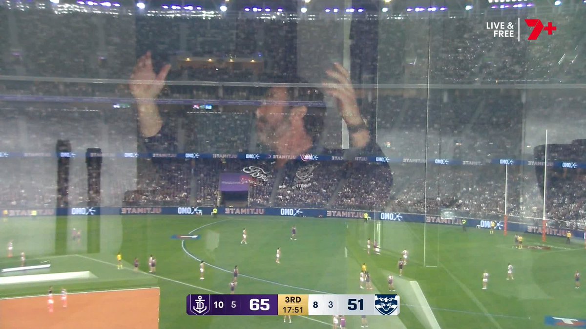 It's insufficient evidence to determine whether this was a Dempsey goal 👀 ...and to the coaches box we go for Chris Scott's thoughts