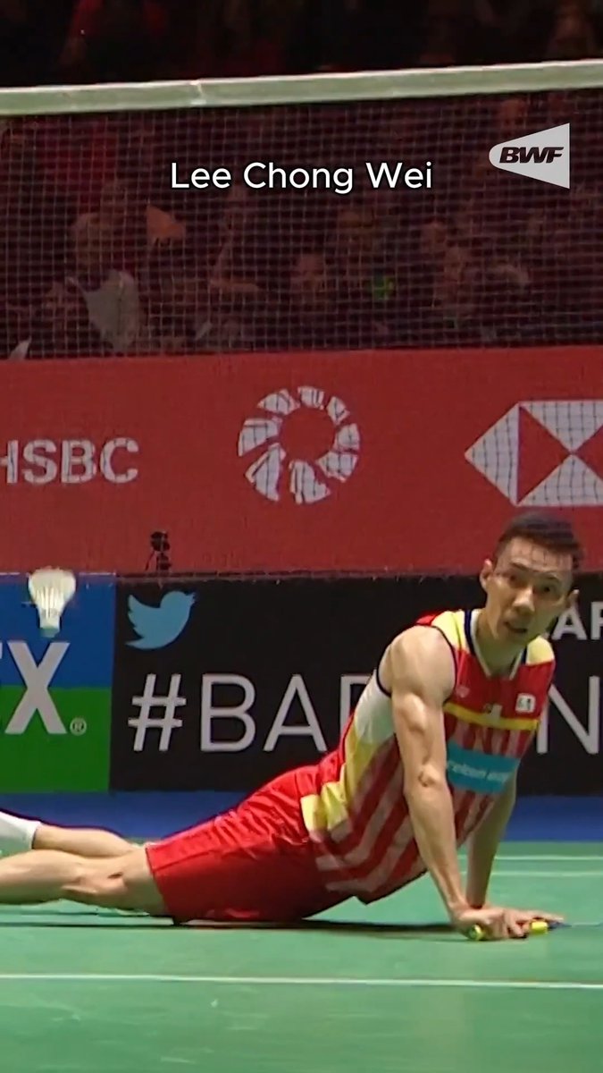 Team Lin Dan or Lee Chong Wei? 🔥 Who has the better dive? #BadmintonIcons #badminton