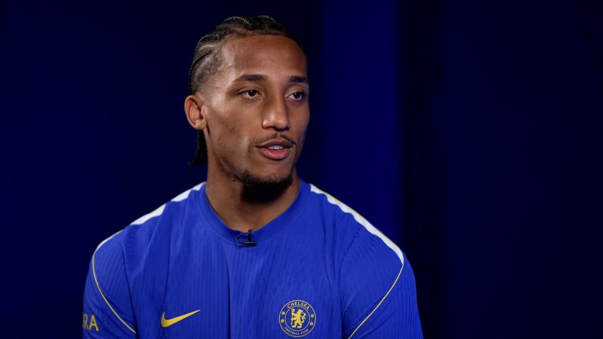 "I'm very happy to play with them" 😁 João Pedro talks about playing in a front three with Cole Palmer and Morgan Rogers 🔥