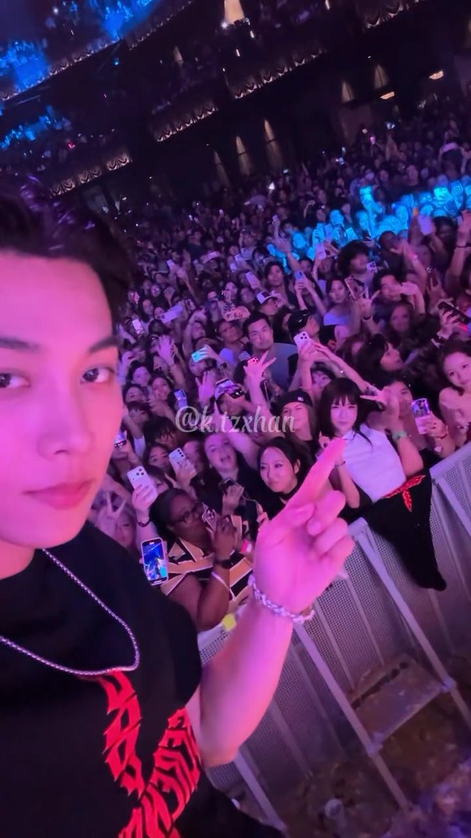 KIM RYUL THE KING OF FANSERVICE (2) 🫶🏼 #률 #RYUL #롱샷 #LNGSHOT