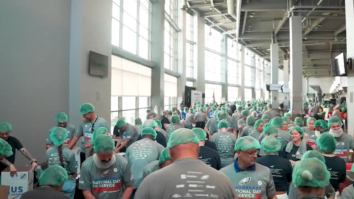 In honor of the 25th anniversary of 9/11, we hosted a meal-packing event at Lincoln Financial Field. Thousands of volunteers worked together to pack 1,000,368 meals for those in need. Toyota USA | #NeverForget