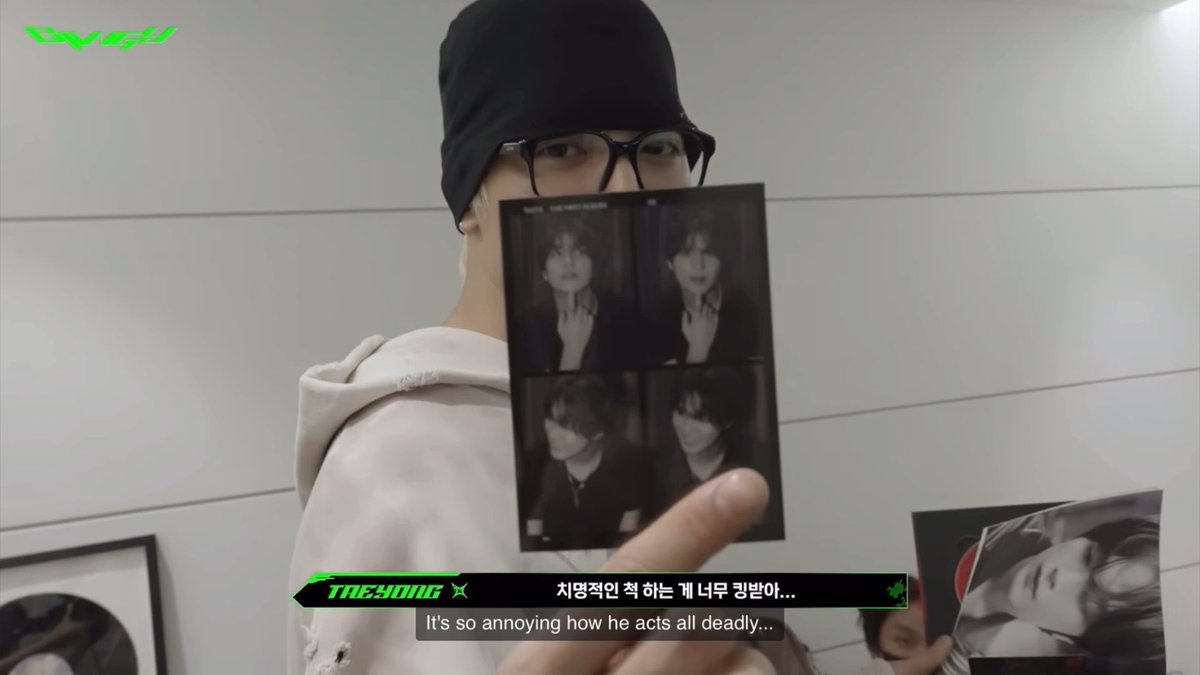 forever maknae haechanie 😭 (lagi cek album + pc taste) 🌹 haechanie kayak gini tuh agak ngeselin banget, dia sok-sokan kelihatan seksi 🐻 bagus banget tau 🌹 sok-sokan jadi cowok dewasa juga! 🐻 tapi bagus kan? 🌹 emang bagus, tapi kita kan udah kenal kamu secara pribadi~