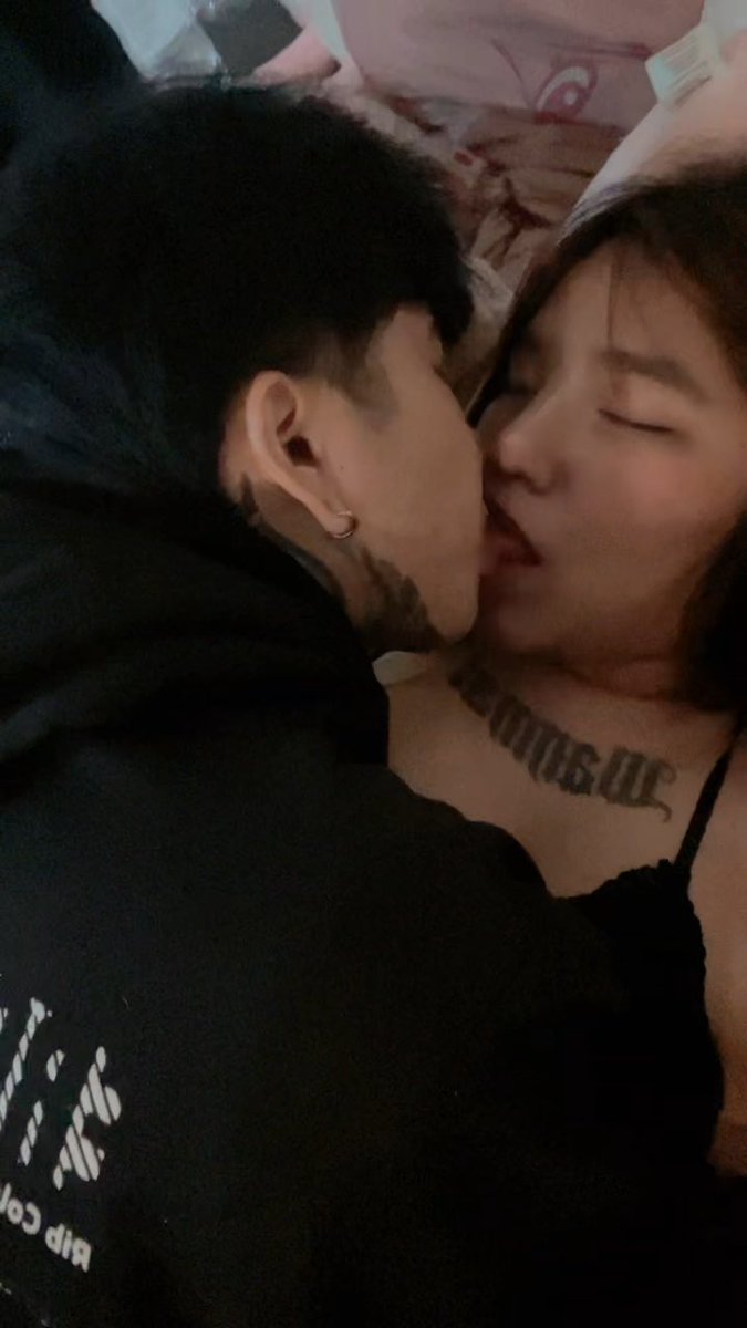 คลิปเต็มลงในแอคล็อคแย้วว ควยอุ่นมาก เพิ่งเอากันตะกี้เลยย พี่เค้าแวะมาแป๊บเดียวเดี๋ยวเค้าก็ไปแล้ว 🥹