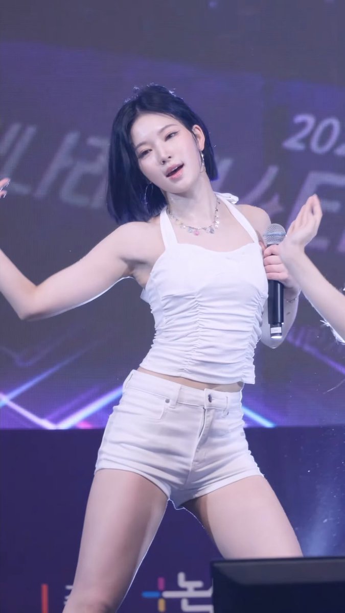 OH MY GOD LEE CHAEYOUNG