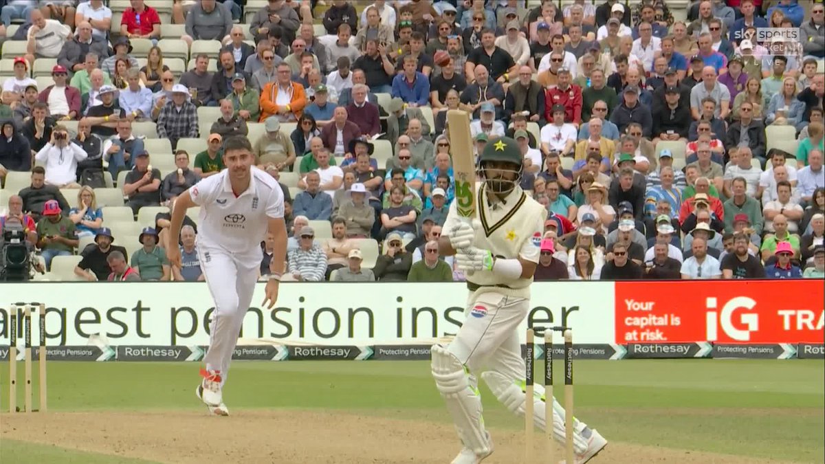 "A really poor shot!" ❌ Babar Azam departs for 76 after a brilliant catch from Jordan Cox 🙌