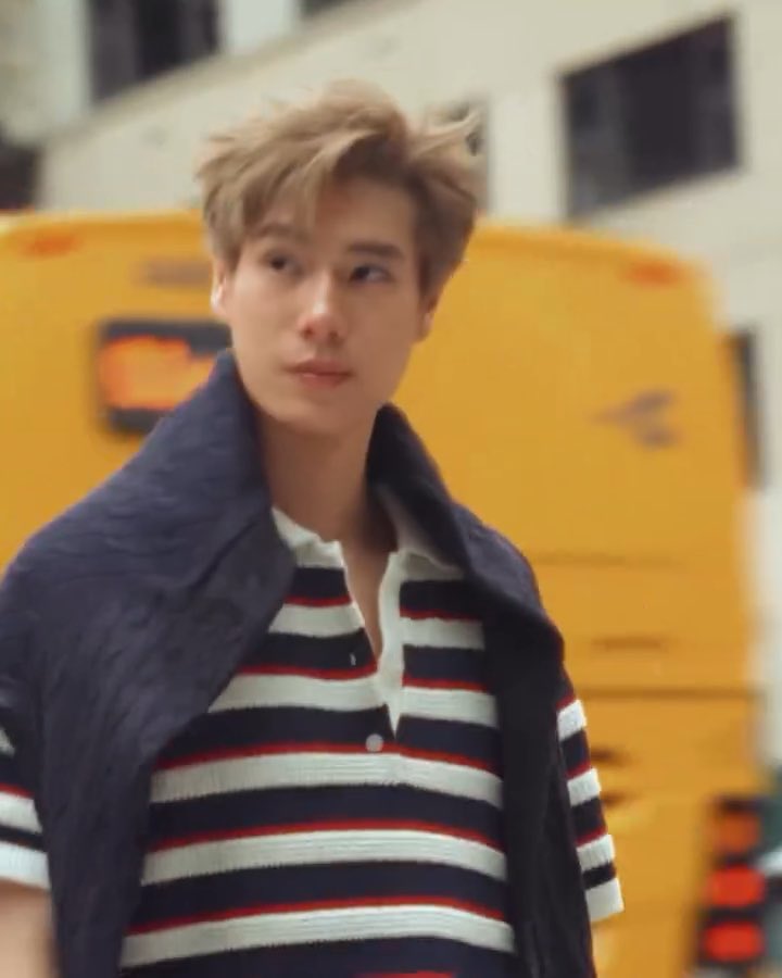 ➖ 📹 IGR phuwintang , ppnaravit REPOST Always home @tommyhilfiger PHUWIN STUNNING NYFW27 ❥phuwintang🍯 #phuwintang #TommyHilfigerXPhuwin #TommyHilfiger #TommyFamily