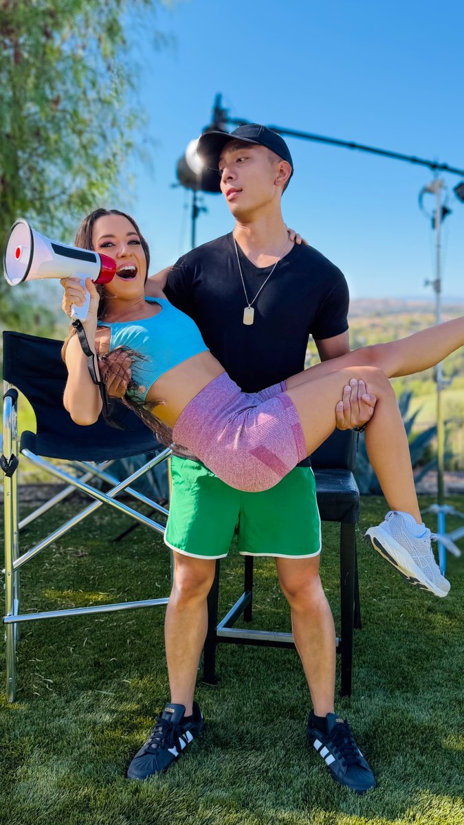 Is Freya Von Doom REALLY the shortest in the industry?! 😳📏😂 Watch the FULL episode of Behind Her Scenes — OUT NOW! 🎬 👉 👉 👉 Freya Von Doom Love Her Films