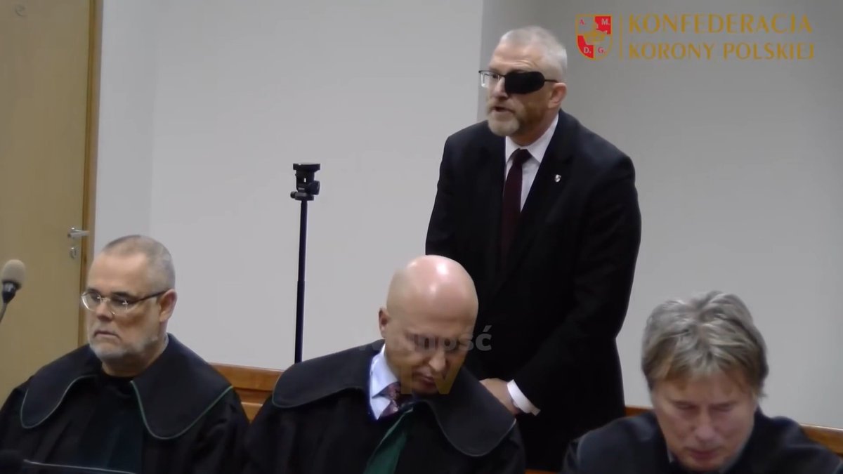 🔴 Genialna RIPOSTA Grzegorza Brauna do mściwego prokuratora: "Wnioskuję o wydalenie pana prokuratora Młynarczyka z sali rozpraw! On prowadzi ze mną prywatną wojnę. Ma wobec mnie osobiste uprzedzenia i nie może być traktowany jako niezależny, obiektywny przedstawiciel wymiaru sprawiedliwości." Grzegorz Braun