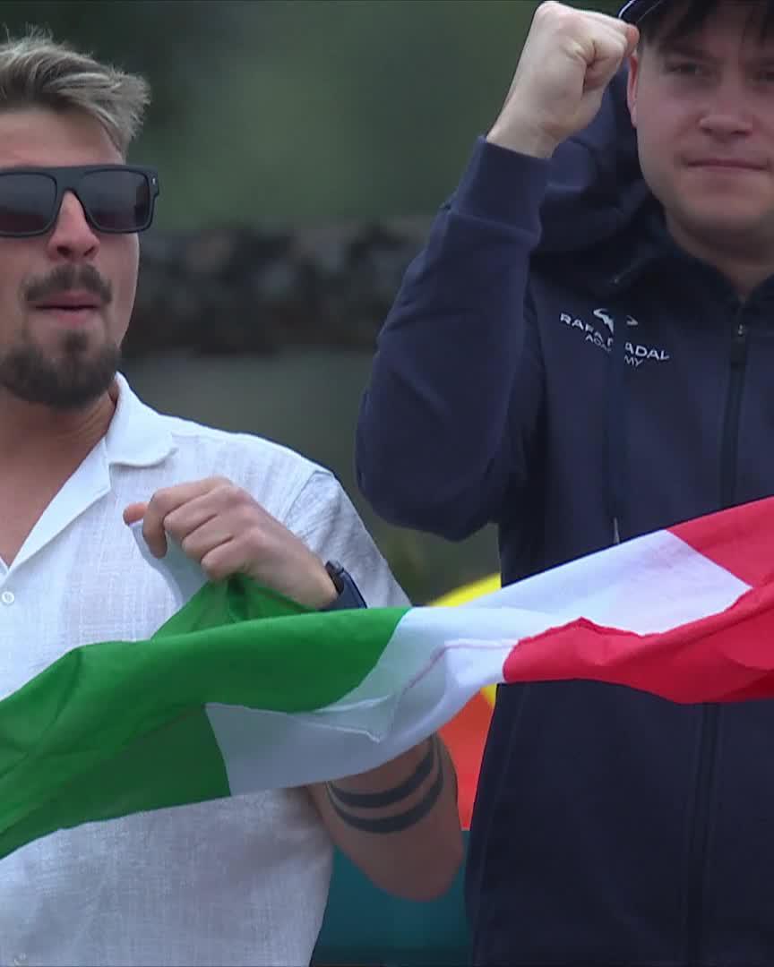 When Jannik Sinner ripped an unbelievable forehand against Carlos Alcaraz in Monte Carlo. 🤯 He found the perfect angle while generating effortless power.