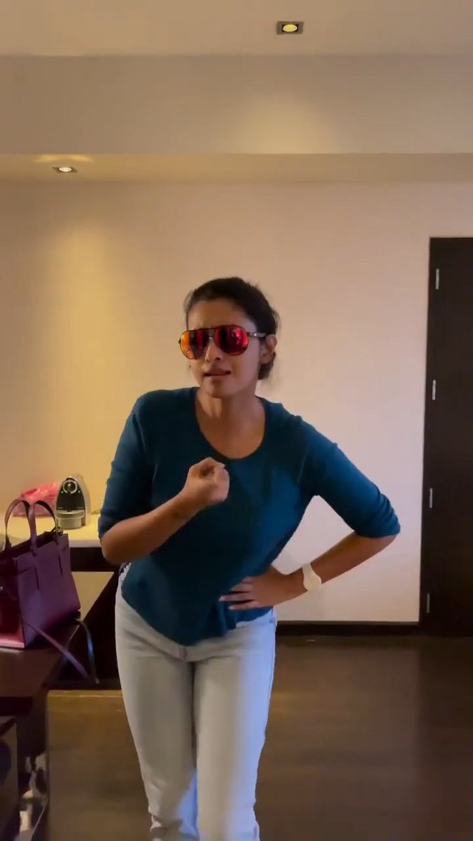 நான் பாத்துட்டேன் நீங்களும் பாருங்க Priya bhavani