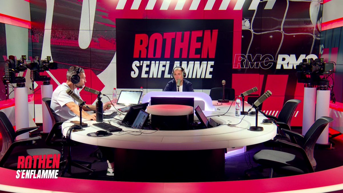 🚨 JEAN-PIERRE PAPIN 🇫🇷 EST FAN D'ESTEBAN LEPAUL 🇫🇷 ET LE PLACE DANS LE TOP 2 DES MEILLEURS BUTEURS DE LIGUE 1 ! 😍 « En termes de numéro 9, JE METS JUSTE FERRAN TORRES 🇪🇸 DEVANT (en Ligue 1). J'aime le style de Lepaul, sa façon de jouer. Bien sûr, il doit encore progresser. Mais finir meilleur buteur sur sa première saison, avoir commencé celle-là avec trois buts... ÇA ME RAPPELLE STEVE SAVIDAN ! » 🎙️ Rothen s'enflamme