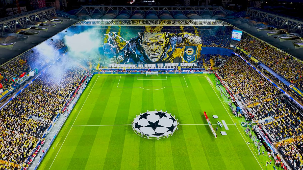 🔙 Dün akşamın en büyülü anına, tribünlerimizin unutulmaz koreografisine geri dönelim. #UCL