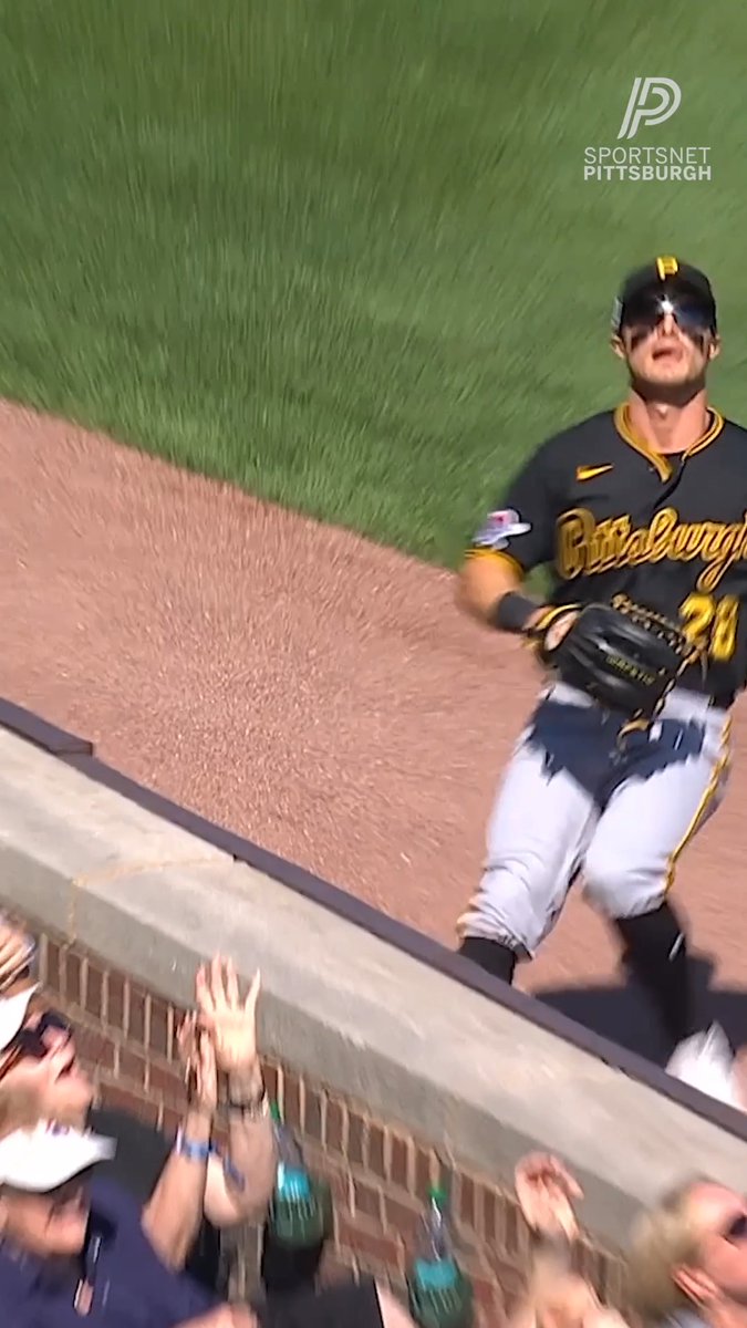 HOW DID JAKE MANGUM CATCH THIS 🤯