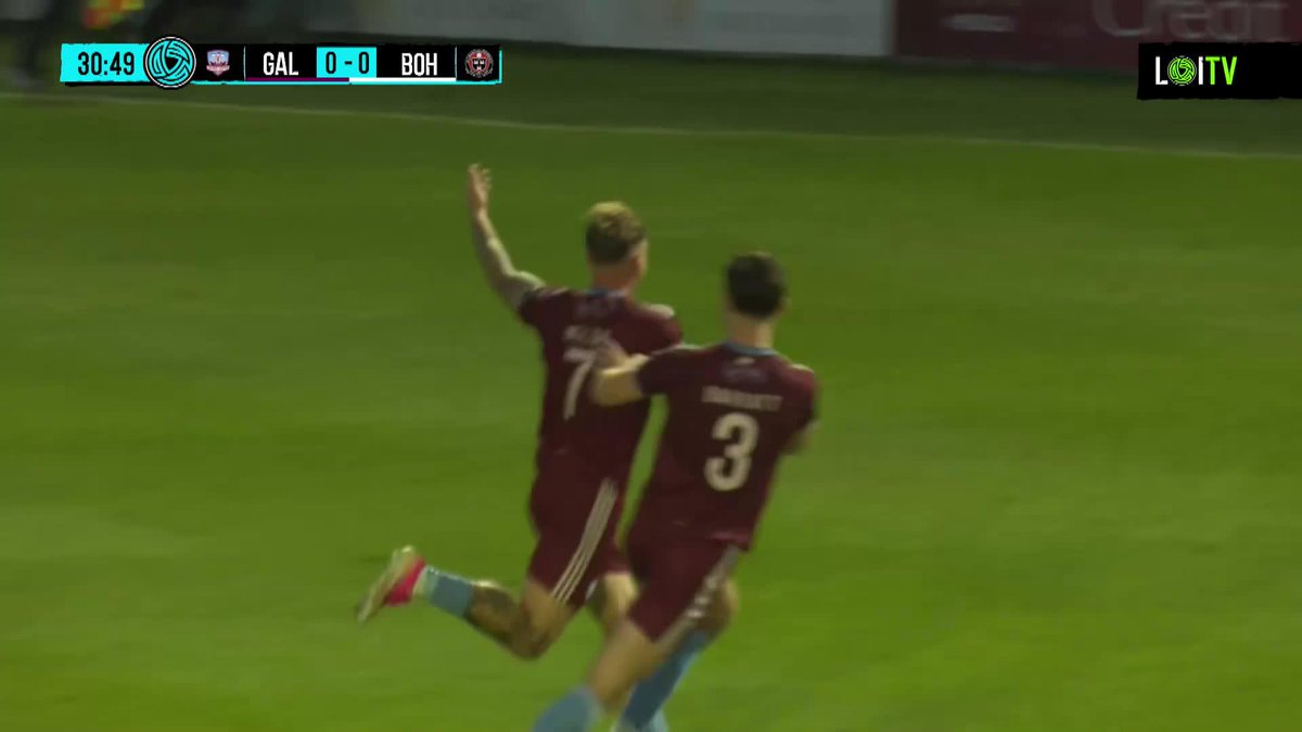 Stephen Walsh, that is INCREDIBLE 🚀 Walsh fires Galway in front with one of the best goals you'll ever see.