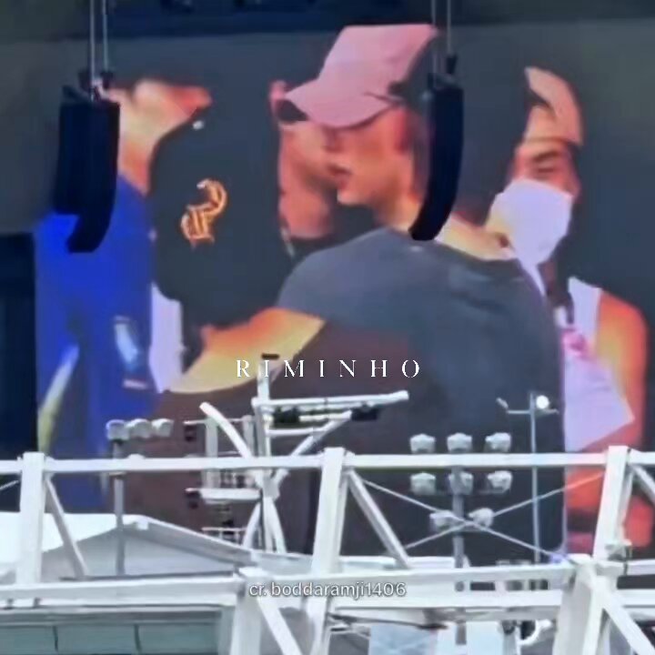 rehearsing their fanservice while no one's watching. so responsible of them
