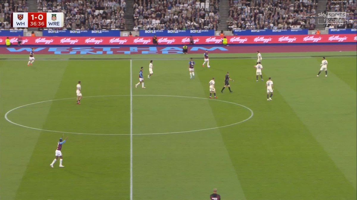 West Ham are on fire!! 🔥 Joel Piroe makes it 2-0 to Nuno Espirito Santo's side ⚒️