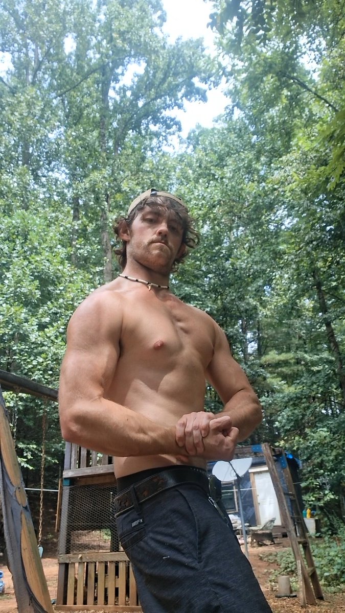 Happy Friday guys! Great day to get jacked! #x #xreels #gymmotivation #Instagram #fyp