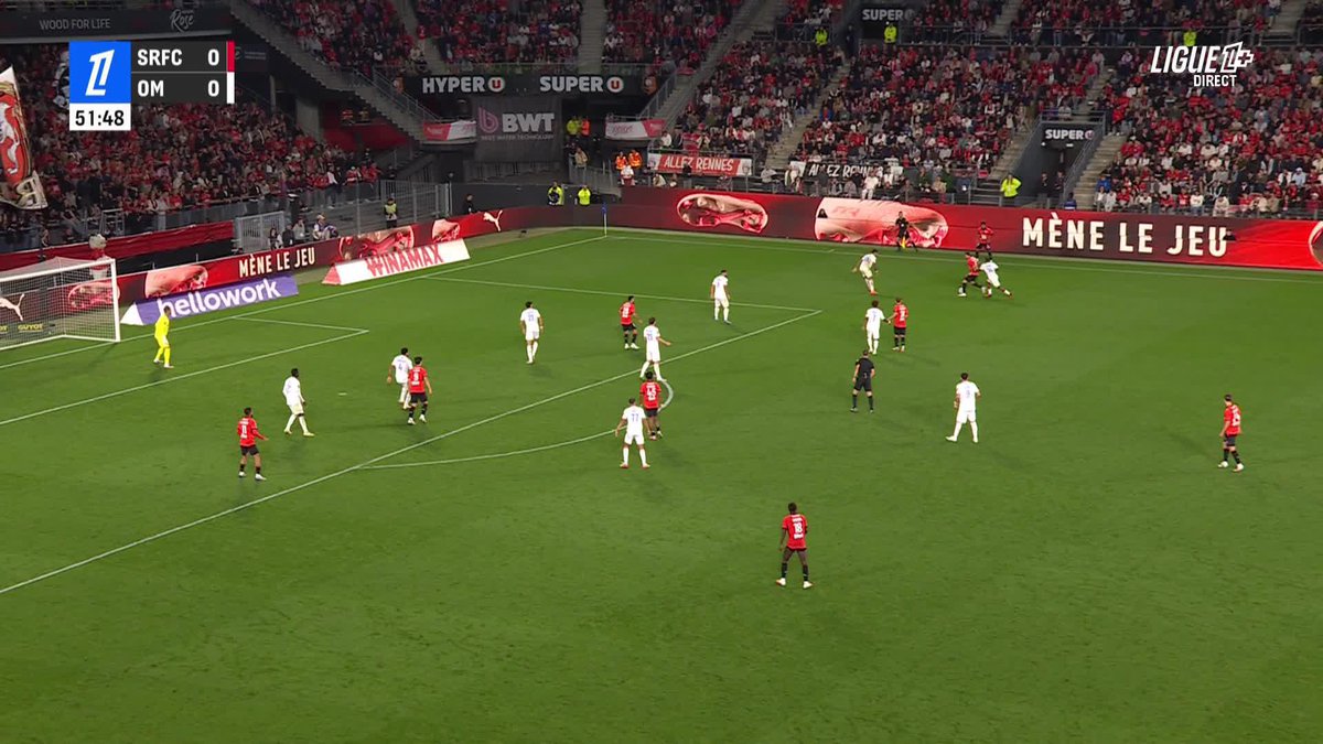 TOTAL RÉGAL 🤩🇩🇿 Le petit pont d'Amine Gouiri sur Valentin Rongier 🥶 #SRFCOM