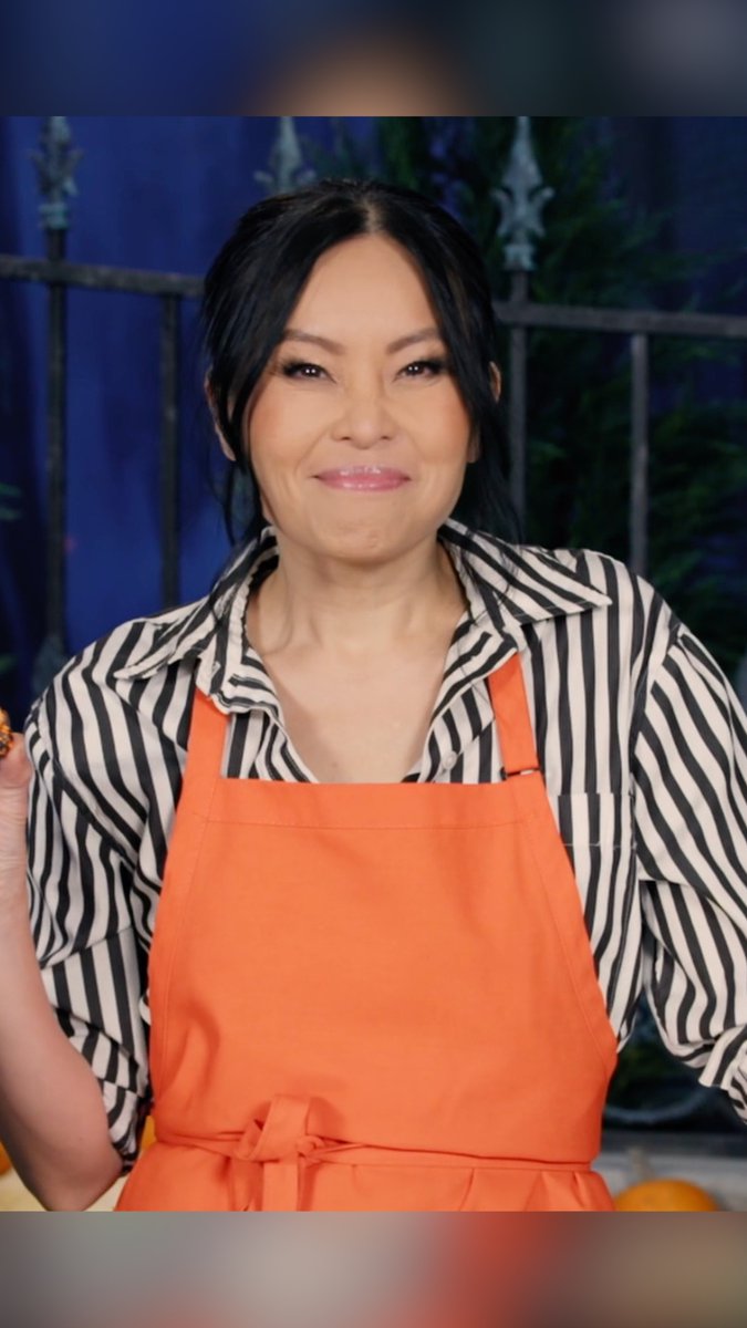 No tricks here! Just Shinmin Li turning buckeyes into the cutest Halloween treat 👻🍫 Don't miss the premiere of #HalloweenWars, Sunday at 9|8c.