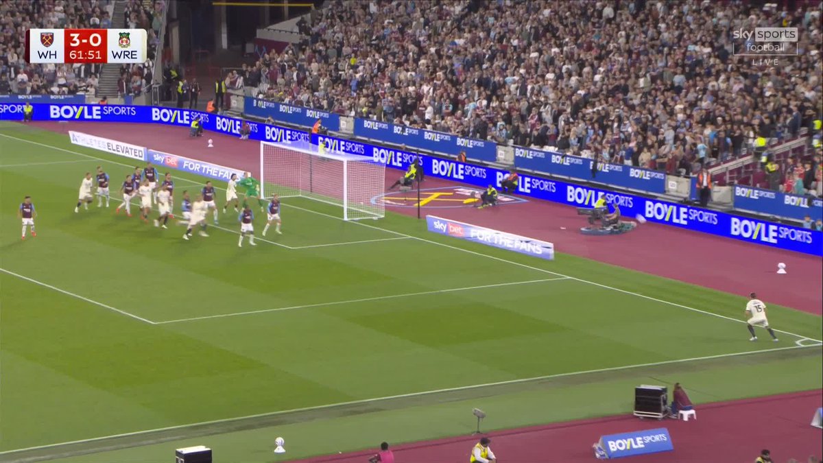 "West Ham are putting on a show in the Championship" 🤩 Taty Castellanos adds a FOURTH ⚒️