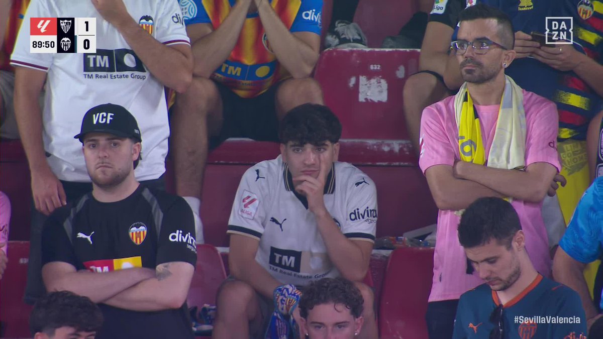 🦇 EN LAS BUENAS, EN LAS MALAS Y EN LAS MUY MALAS. La afición ché nunca abandona a su equipo. #LALIGAenDAZN⚽