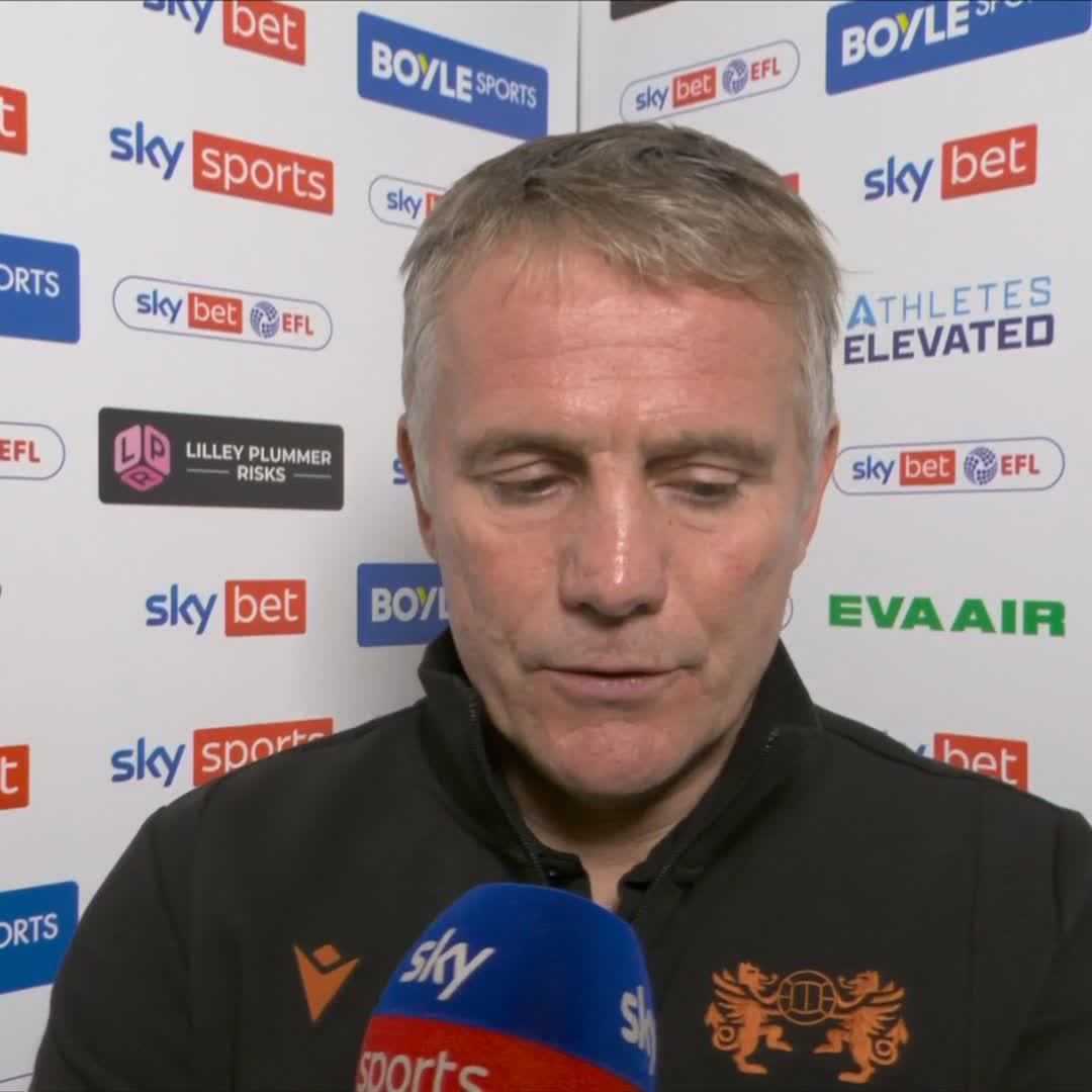 "A very tough night, we've got to pick ourselves up" Wrexham boss Phil Parkinson reflects on his side suffering a heavy 6-0 defeat at the hands of West Ham.