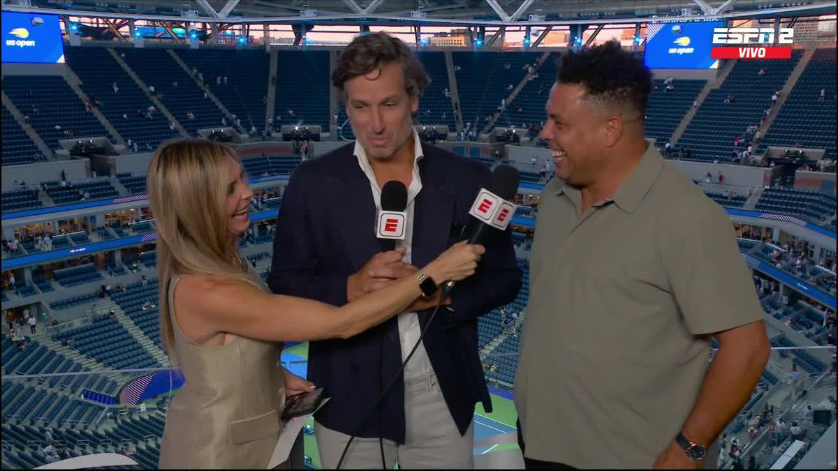 🇧🇷 Ronaldo disfruta del buen tenis en New York. 🗽 📺 Mirá el #USOpen en el Plan Premium de Disney Plus.