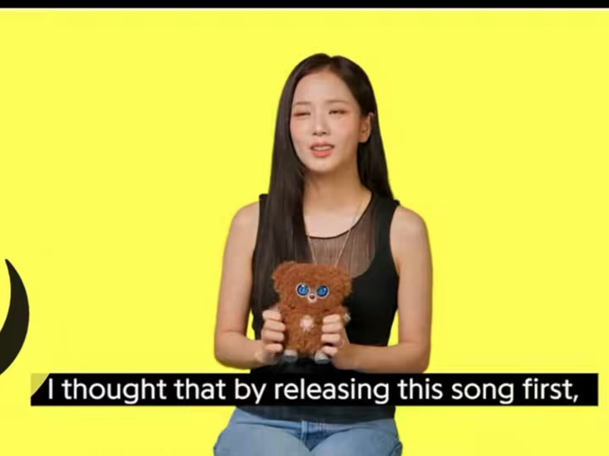Jisoo said she chose to release “CLICK” first to build excitement for her full-length album, hoping everyone would connect and “click” with her.