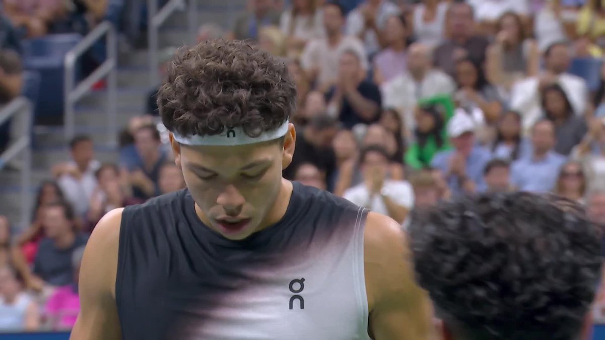 Ben bounces back! He takes the second set 6-3.