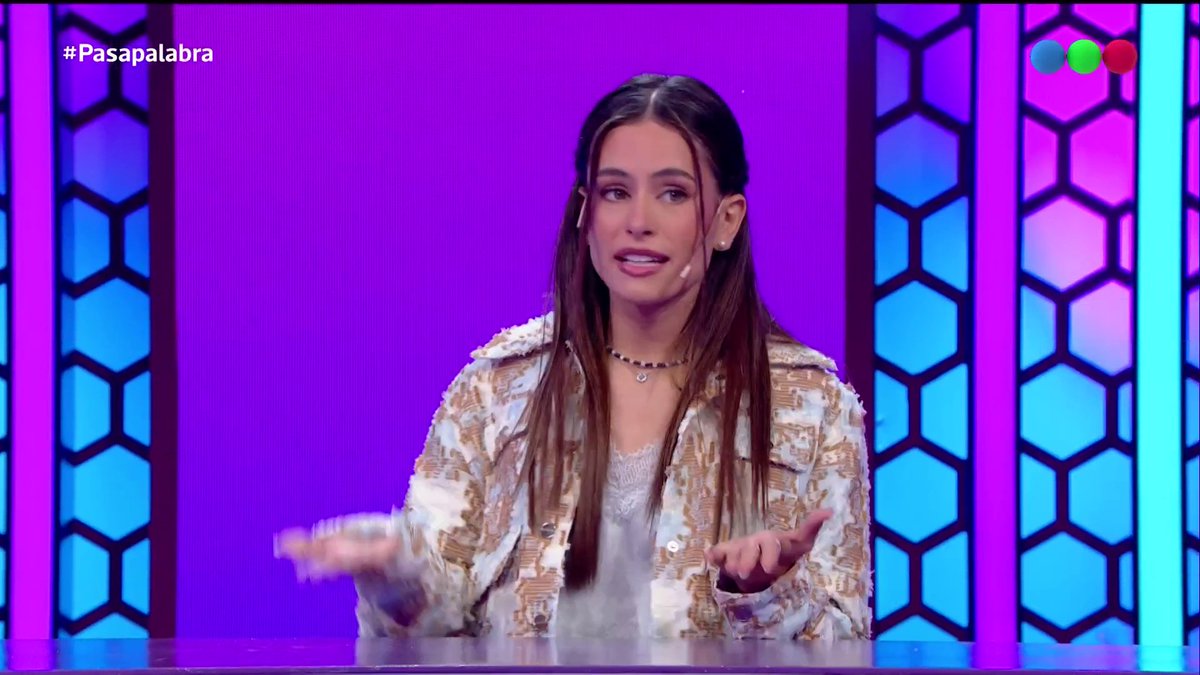 Llegó el momento de jugar a las Palabras Actuadas y este elenco saca toda la magia del Hangar para adivinar como sea 🎭 Mira ahora #Pasapalabra ESPECIAL Margarita 🌼
