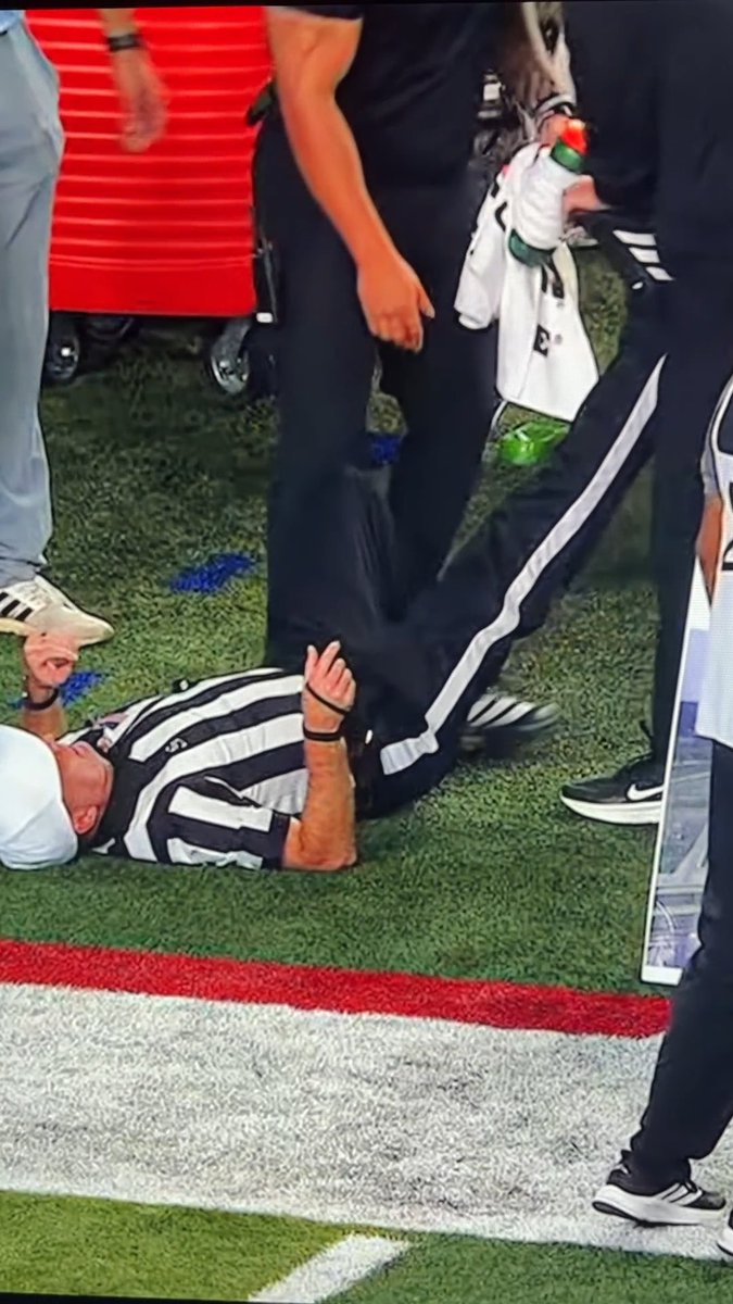 Kansas blocked a FG for a TD and destroyed the ref’s hamstring on the return