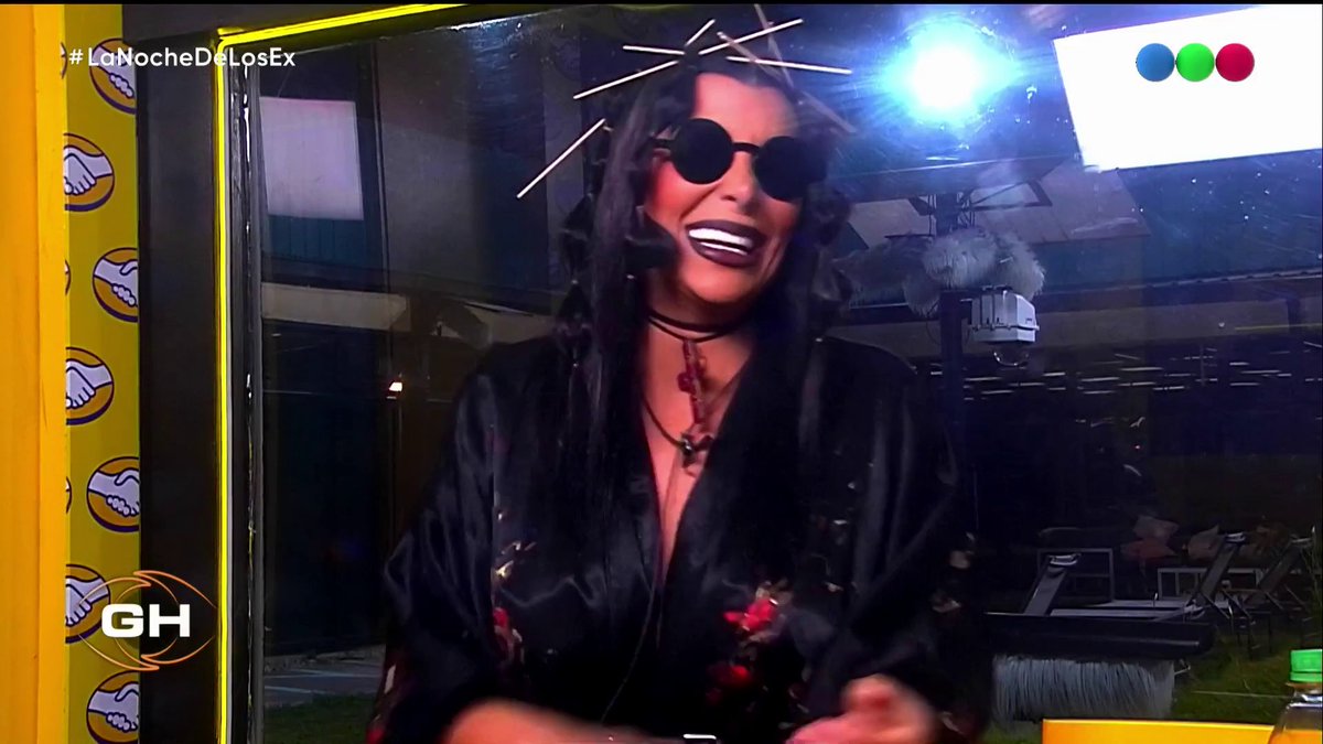 Charlotte busca evitar los problemas y habló con Yipio sobre Sol 🕊️ 👁️ Mirá #LaNocheDeLosEx en #GranHermano #GeneracionDorada