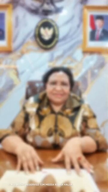 Kemendagri menuduh saya HOAX padahal dengan baca undangan ini mereka yang justru HOAX. Kasihan pejabat kita di negara ini. Saya sarankan perbaiki kualitas diri sebagai orang yang kredibel, orang yang jujur dan bersih dan kompeten agar dihormati rakyat Indonesia. Pengalaman Saya sudah tangani minimal 15 ribu kasus HAM di indonesia, belum pernah ada yang terbantahkan dan saya komehtar ke publik ribuan nyaris tidak pernah ada masalah. Semuanya selalu terukur dan hampir tidak terbantahkan. Ini pengalaman dan jam terbang. Ingat juga seluruh dunia “asli atau palsu hanya ditentukan oleh alat uji sains yakni laboratorium hasil test DNA (bukan definisi). Emas 24 karat atau tidak , dollar asli atau palsu, kena penyakit atau tidak itu ditentukan oleh alat uji ( test laboratorium). Tdk bisa dengan tafsir dan definisi politik. Memalukan Pejabat Tinggi Kemendagri