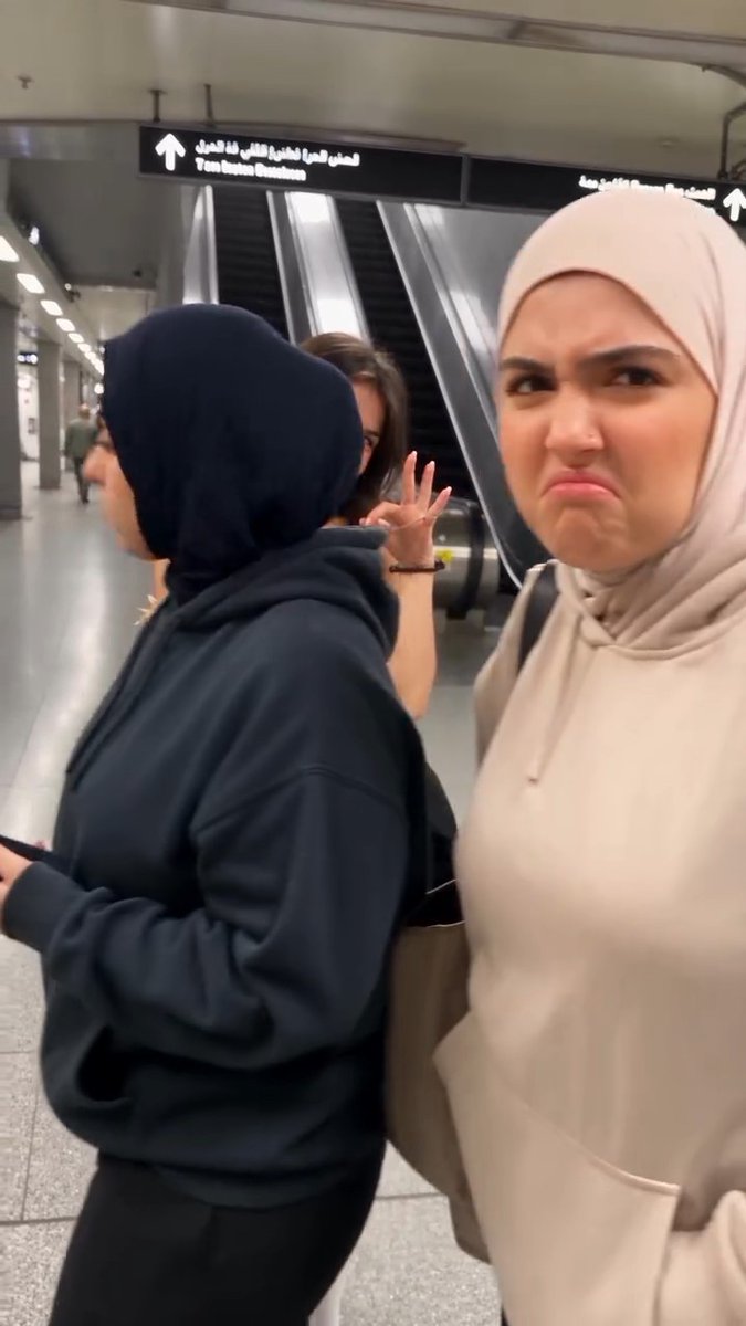 I love seeing these hijabi zombies getting jealous 🤣🤣