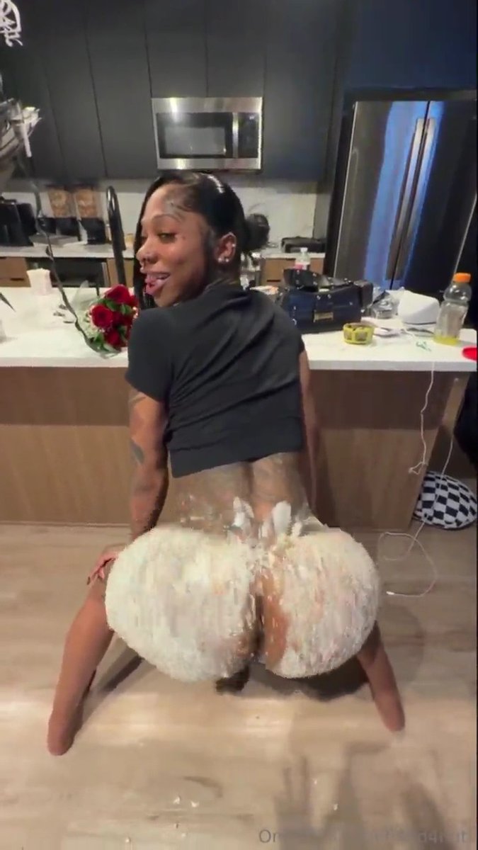 Candi is thiccccccc