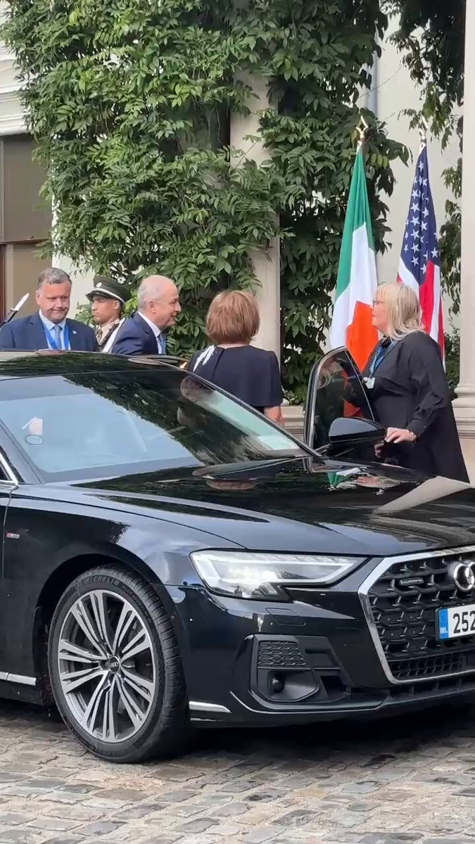 The Taoiseach has arrived at Farmleigh where he will meet the US president later.